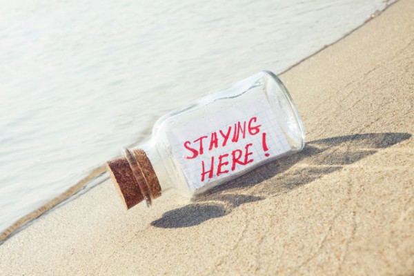 staying_here_message_in_a_bottle-600x400.jpg