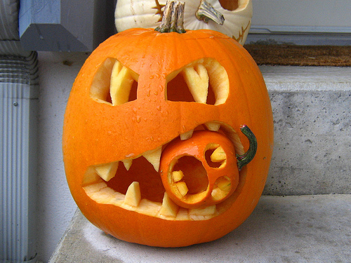 Awesome-Jack-O-Lantern-halloween-25446400-500-375.jpg