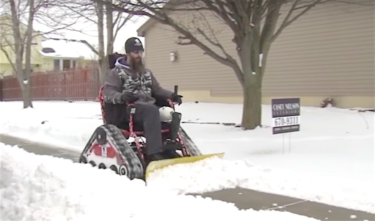 Snow-Plow-Wheelchair-screenshot-WOWT.jpg