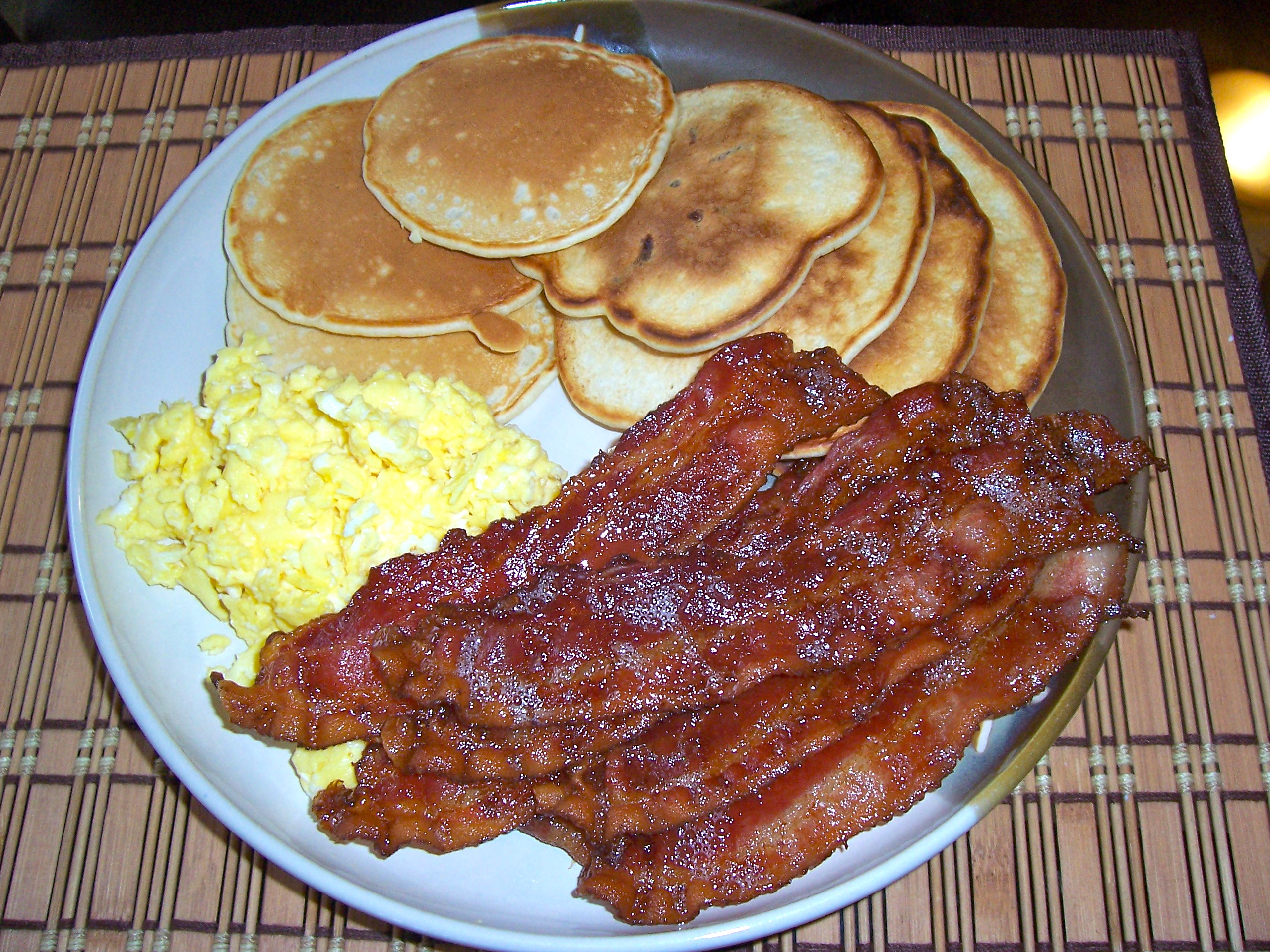 bacon-eggs-pancakes-4.jpg