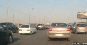 GIF-Car-breaks-down-on-the-highway.gif