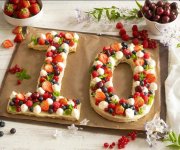 Sarah 10 years cake.JPG