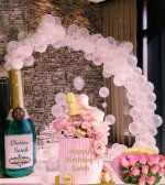 Champagne balloons cake Sarah.jpg