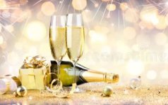 Goph 35th champagne.JPG