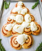 Xmas cinnamon rolls.PNG