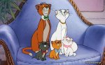 aristocats-thomas-omalley-duchess-kittens-pose-for-picture.jpg