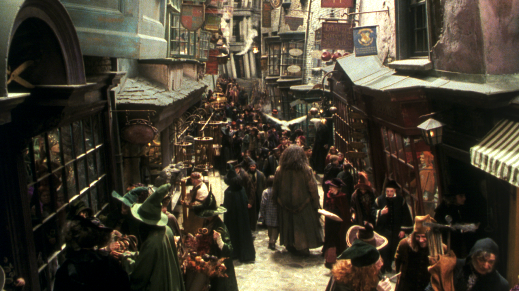 diagon-alley-1-1800x1248-1773061854165.png
