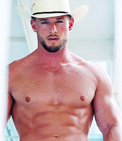 cowboy-shirtless-gif-251.gif