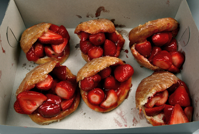 strawberry-doughnut2.jpg