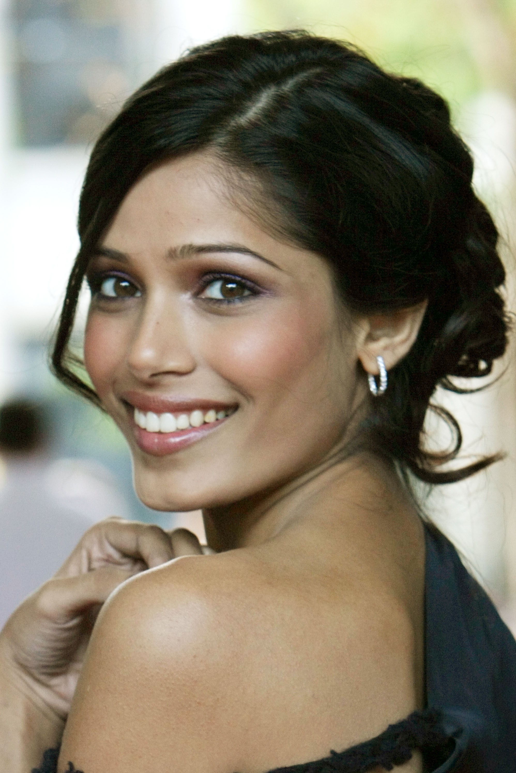 freida-pinto-1.jpg
