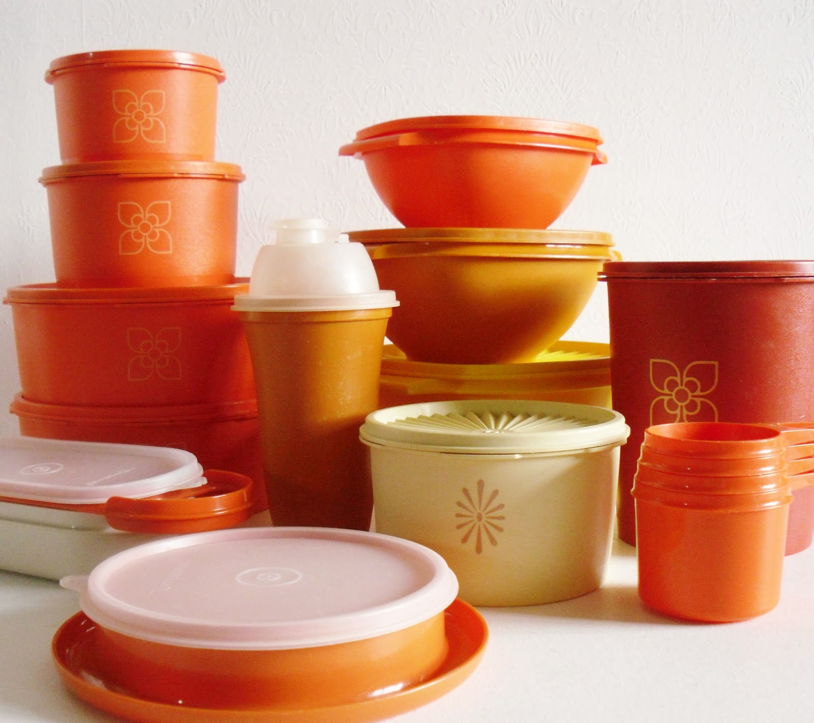 tupperware-011.jpg