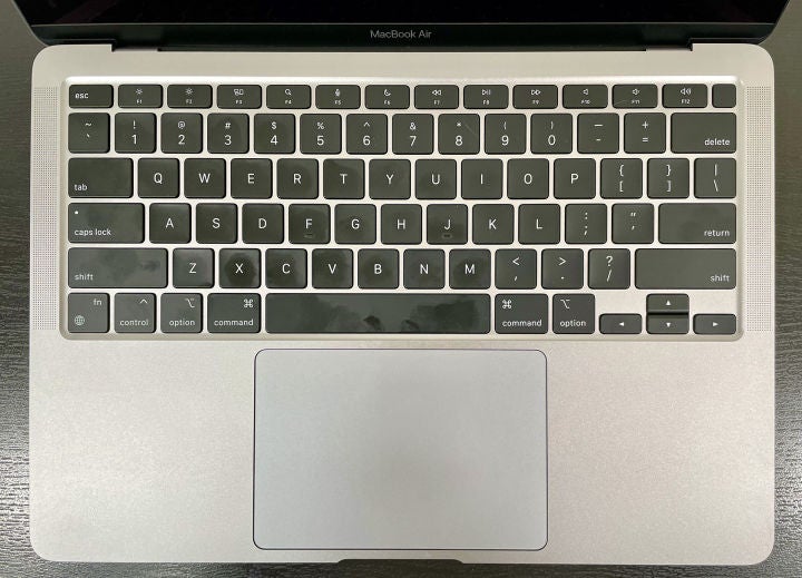 M1_MacBook_Air__-_1