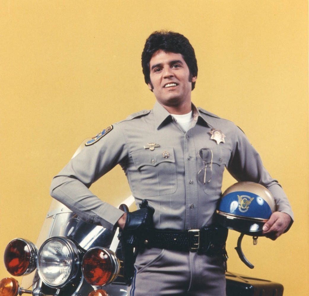 Ponch-chips-20034313-1042-1000.jpg