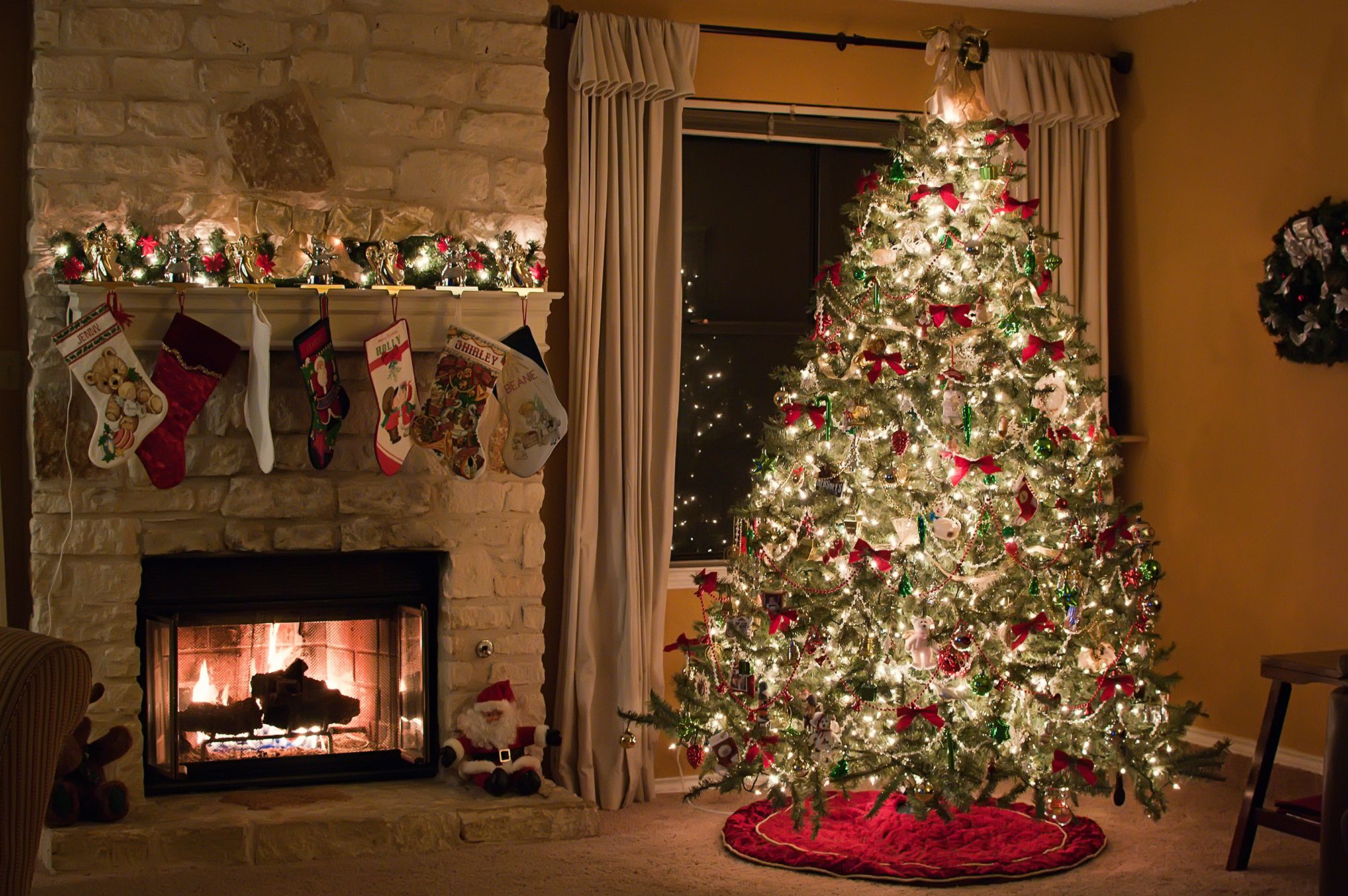 christmas-tree-skirt-main-1535384784.jpg