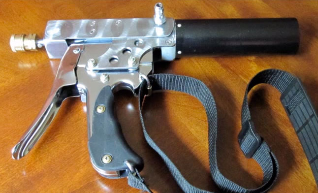 Staple-Gun-Four-Barreled-410-Handheld-Shotgun.jpg