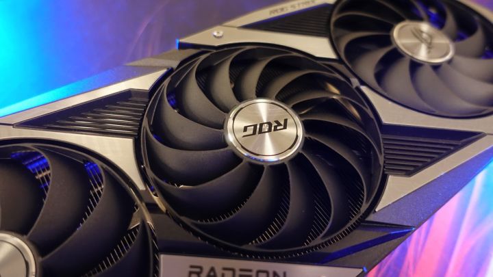 ROG Strix Radeon RX 6800 OC Review