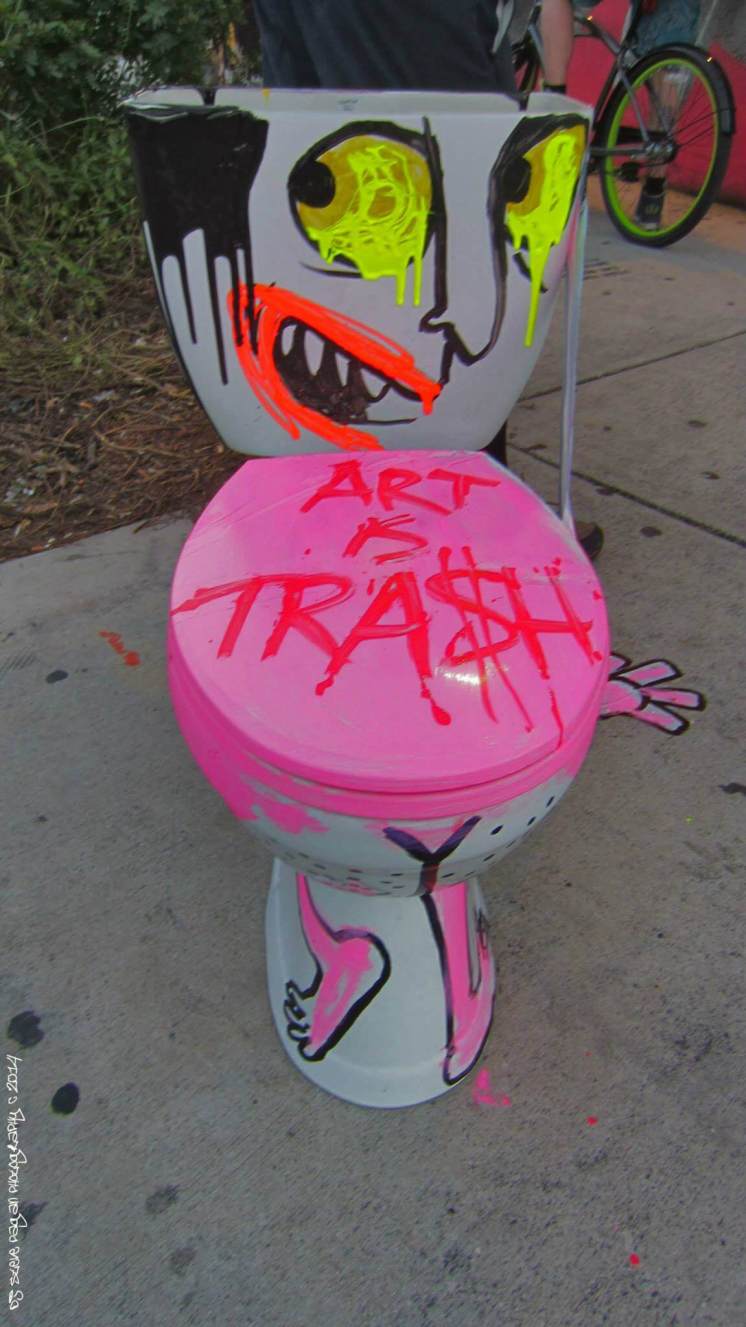 art-is-trash-street-art-008.jpg