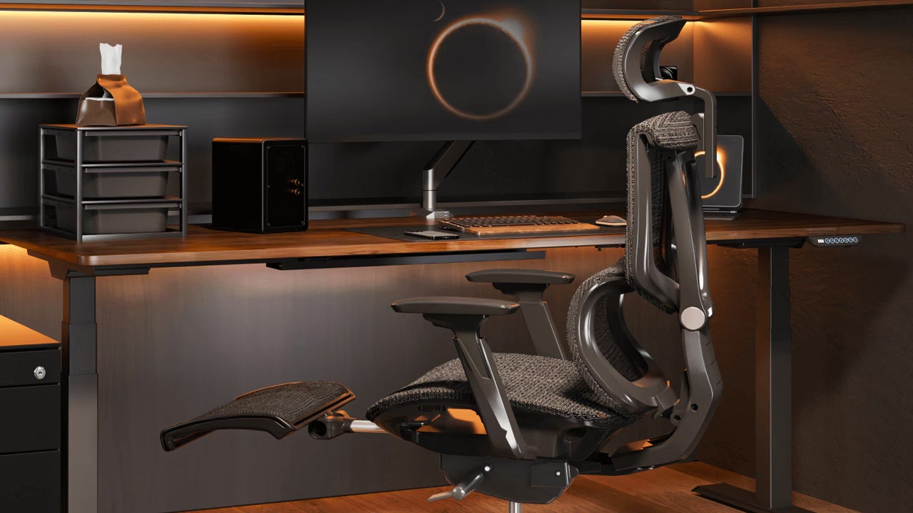 flexispotc7footrest-1739315347495.jpg