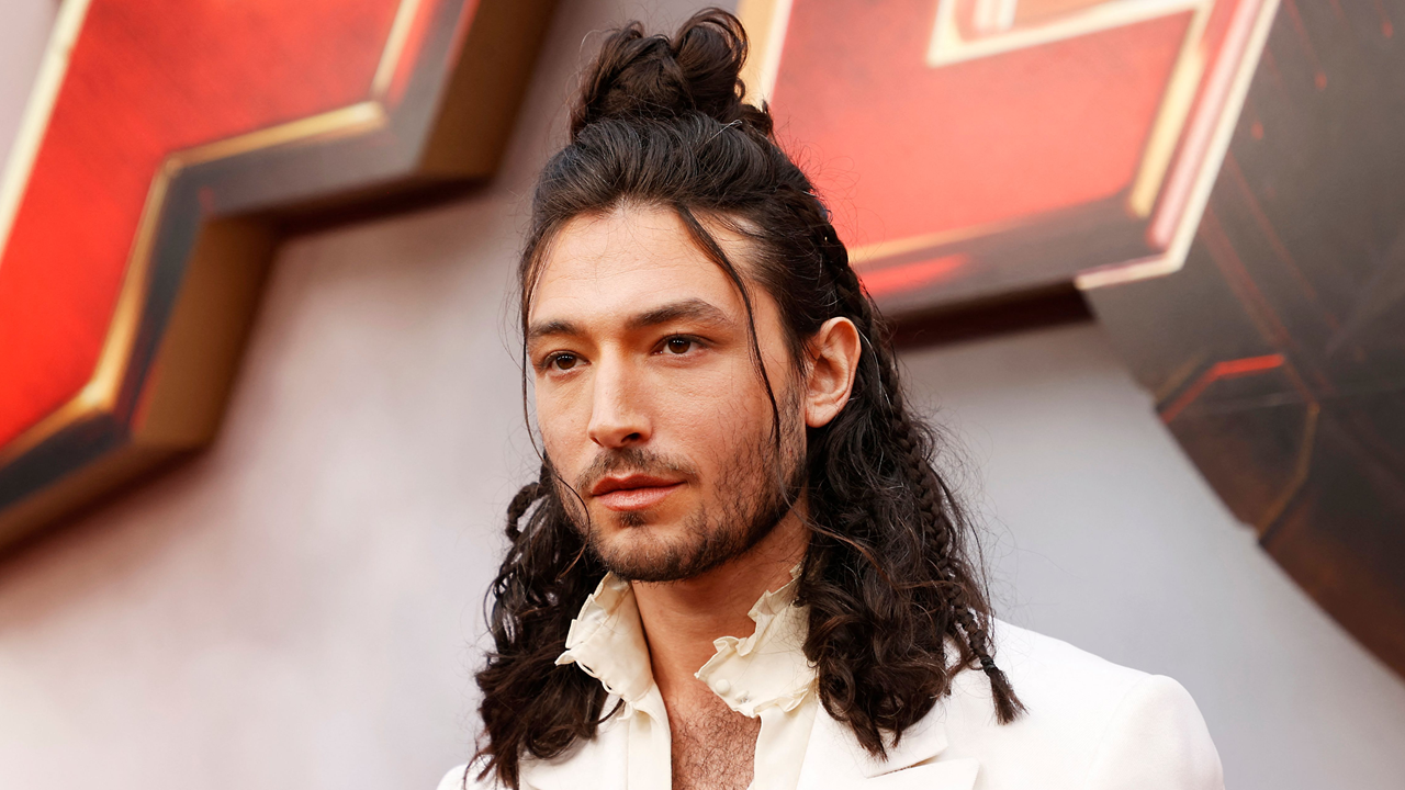 ezra-miller-1750717762909.png