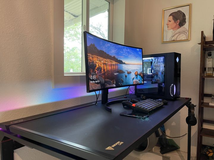 Secretlab Magnus Desk Review