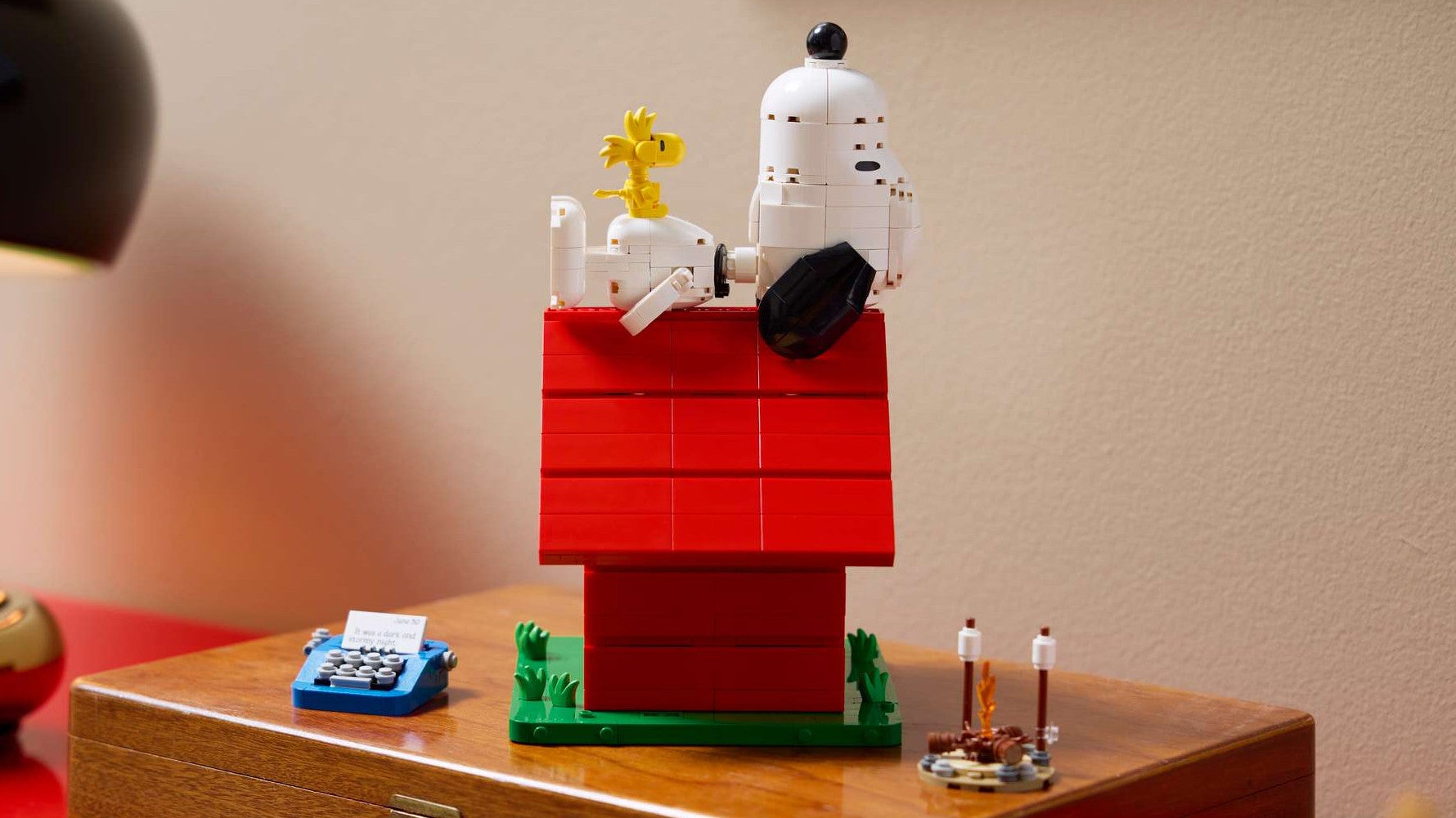 lego-peanuts-snoopys-doghouse1-1784206198149.jpg