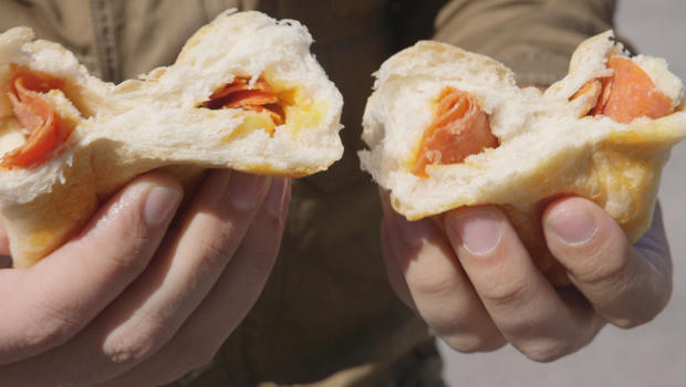 tear-into-a-pepperoni-roll-620.jpg