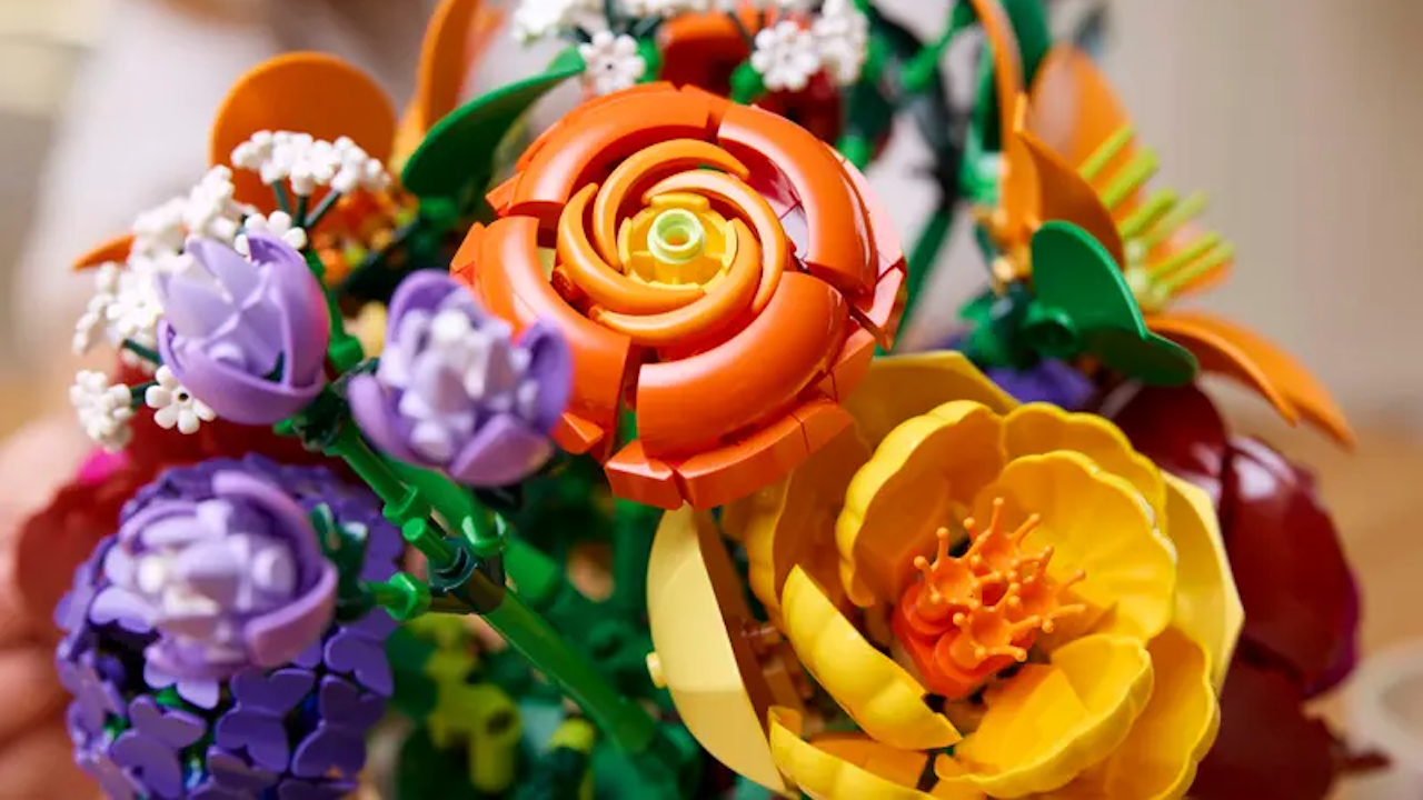 lego-plants-flowers-blogroll-1738869896174.png