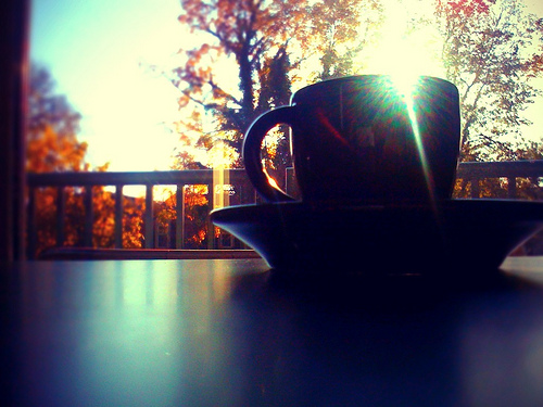morning-coffee-in-autumn.jpg