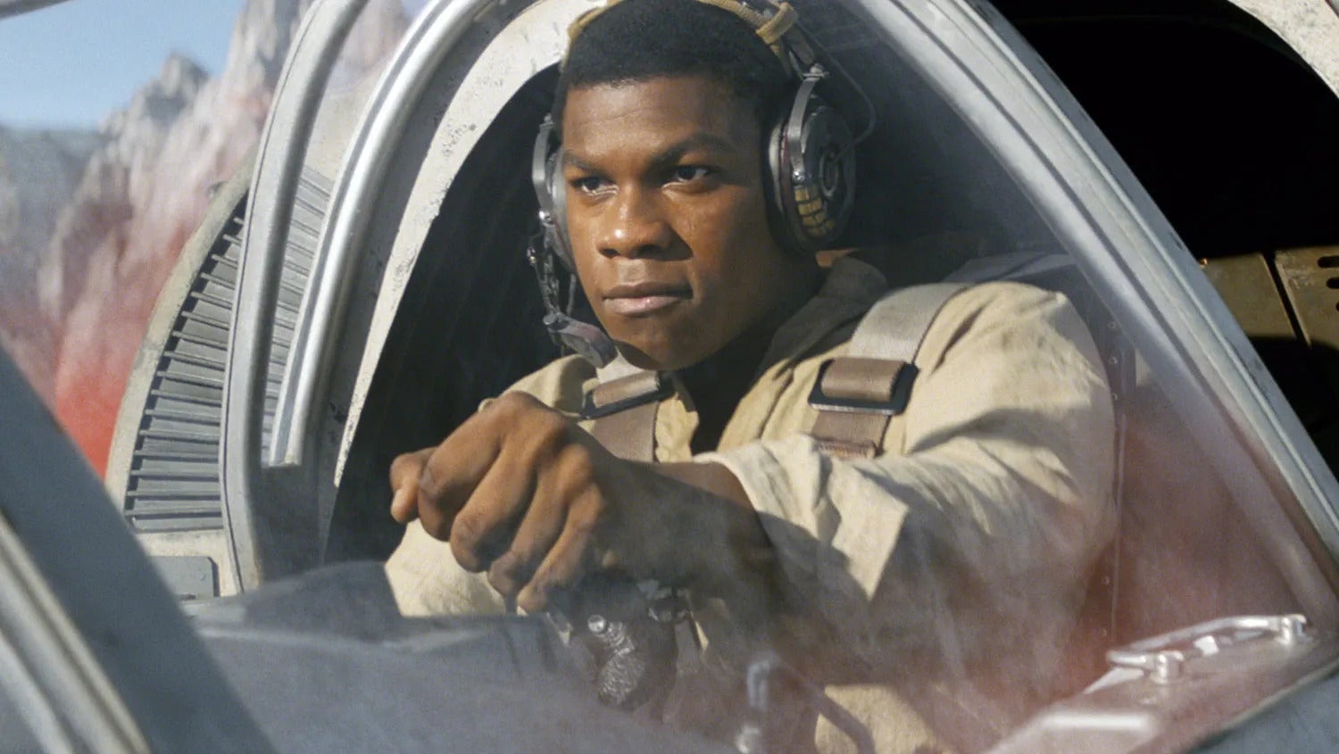 john-boyega-star-wars-jpg-1746540766703.jpg