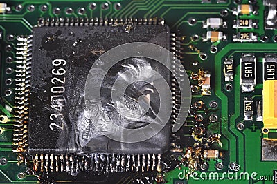 burnt-circuit-board-20332777.jpg