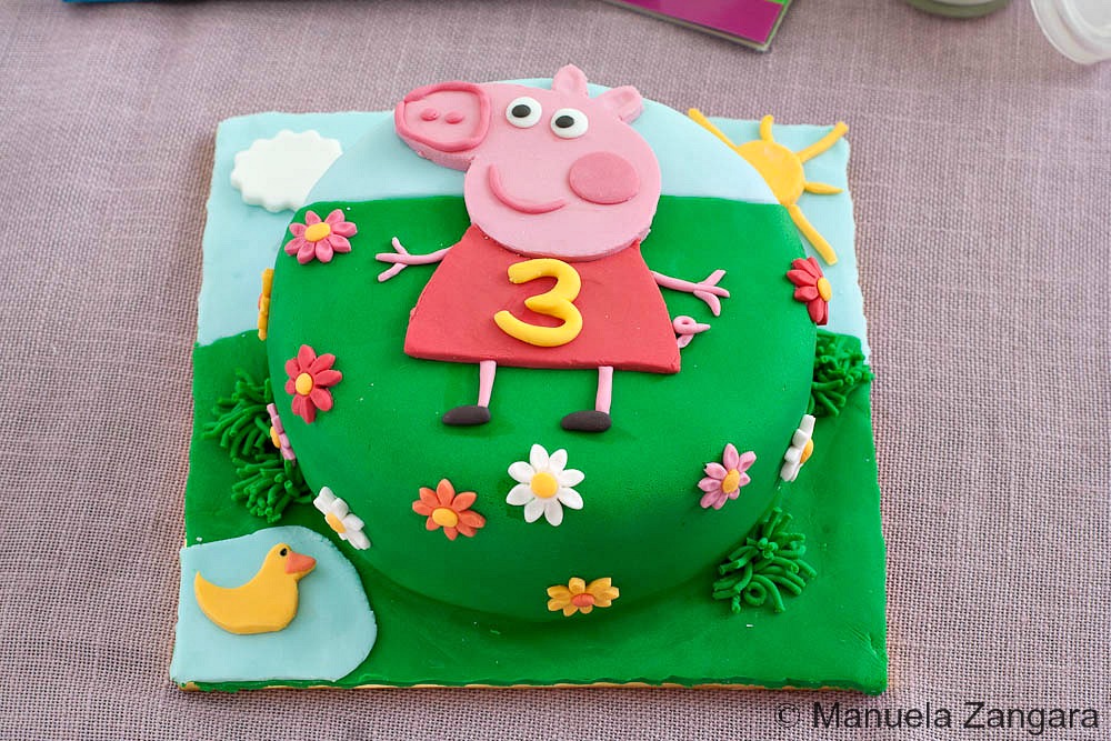 Peppa-Pig-Cake-1-1-of-1.jpg
